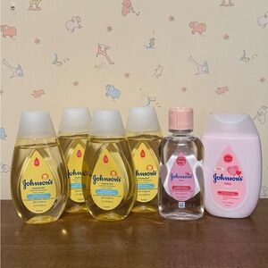 Johnson & Johnson Baby Bath and Skin Care Set
